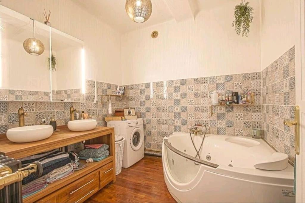 Appartement Chaleureux Hyper Centre 80M2 ก็อง ภายนอก รูปภาพ
